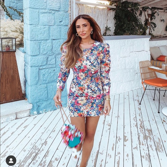 Zara Dresses & Skirts - Zara floral dress Bloggers favorite